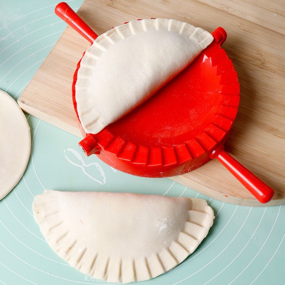Kitchen Gadgets Dumpling Maker - อุปกรณ์ครัว เครื่องทำเกี๊ยวแบบใช้มือ ขนาดใหญ่ ที่หนีบเกี๊ยวพลาสติก ประหยัดแรงงาน แม่พิมพ์ทำราวิโอลีแบบกดมือ